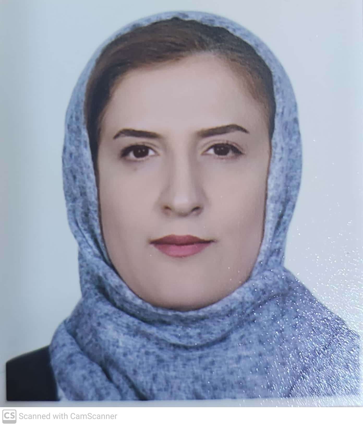 مریم اکبری