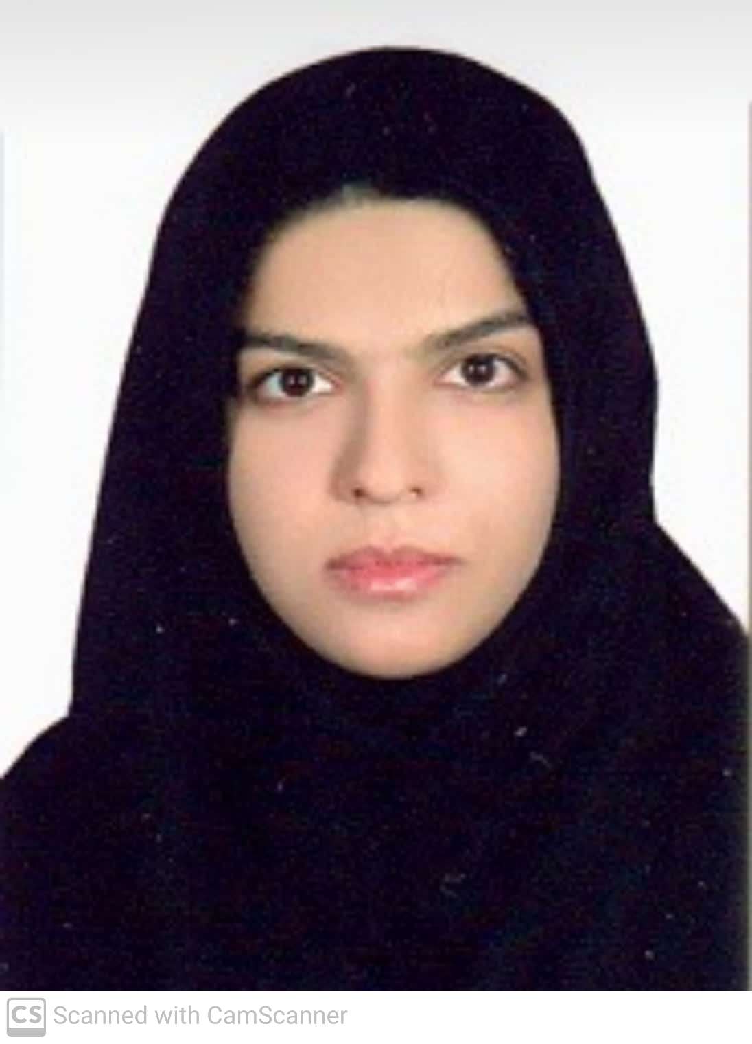 زهرا احمدی