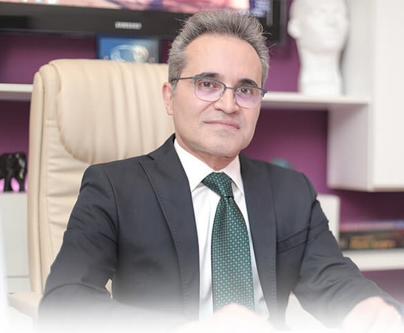 داریوش نادری