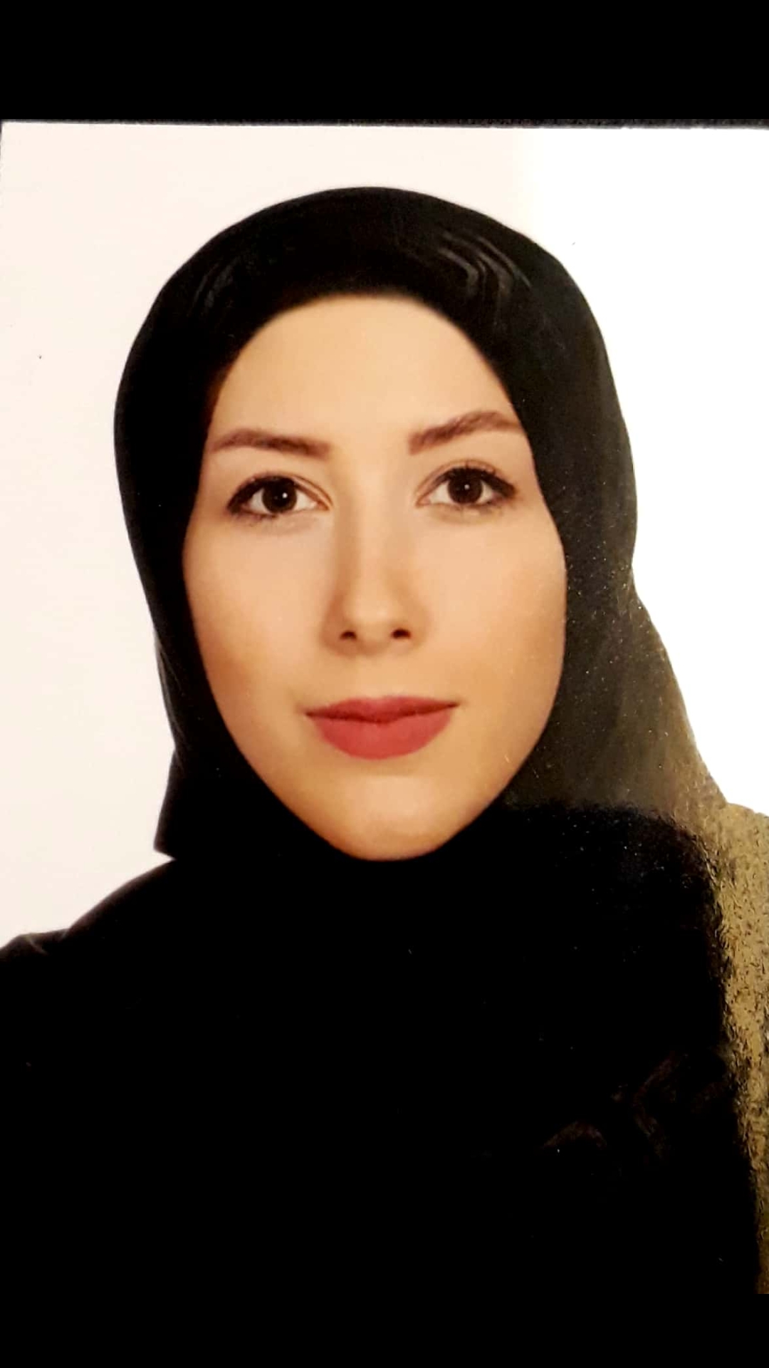 نیلوفر اقبال احمدی
